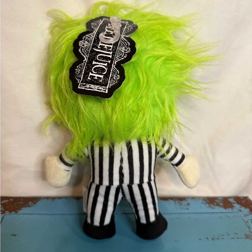 Beetle juice from Warner Bros plush Squeaker Dog Toy 9” NWT - Picture 2 of 4
